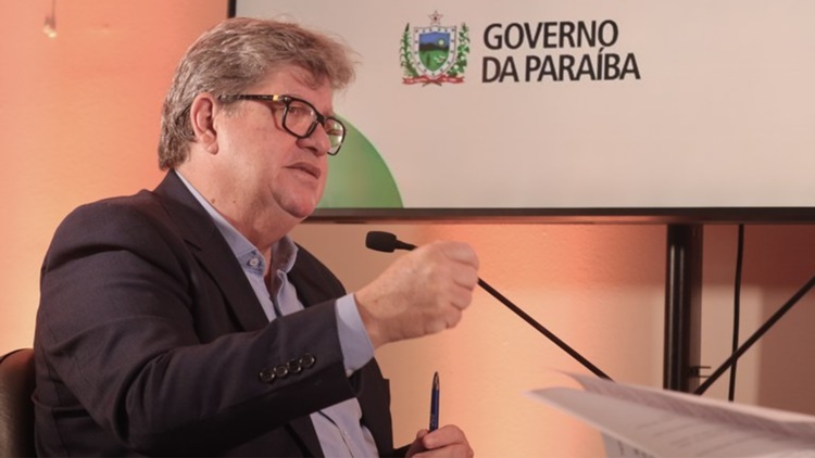 JA 1 - Piso da enfermagem é pago pelo Governo da Paraíba também para os prestadores de serviço