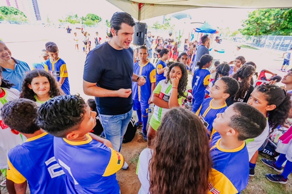 João Pessoa : Prefeito em exercício Leo Bezerra destaca o cuidado e o olhar da Prefeitura no incentivo à prática esportiva aliada ao ensino de qualidade leo1 - João Pessoa : Prefeito em exercício Leo Bezerra destaca o cuidado e o olhar da Prefeitura no incentivo à prática esportiva aliada ao ensino de qualidade