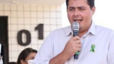 marcelo 390x220 - Prefeito Marcelo Vale paga aposentados de Nazarezinho e efetivos não recebem pagamento por culpa dos vereadores