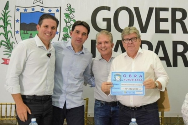 João Azevêdo parabeniza Patos pelo aniversário de 120 anos e destaca investimentos do Governo do Estado no município PATOS - João Azevêdo parabeniza Patos pelo aniversário de 120 anos e destaca investimentos do Governo do Estado no município