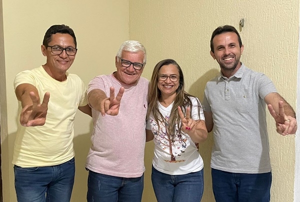 Mais um: Ex-vereador Vicente Dantas anuncia apoio ao projeto de reeleição da prefeita Adeilza Soares em São Domingos vicente - Mais um: Ex-vereador Vicente Dantas anuncia apoio ao projeto de reeleição da prefeita Adeilza Soares em São Domingos