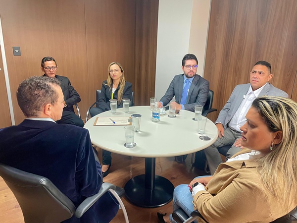 Prefeita cumpre agenda em Brasília em busca de recursos para São Domingos BSB - Prefeita cumpre agenda em Brasília em busca de recursos para São Domingos