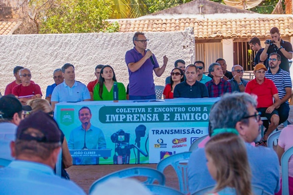 Em Santa Helena: Prefeito João Cléber mostra força política em entrevista coletiva com imprensa sh - Em Santa Helena: Prefeito João Cléber mostra força política em entrevista coletiva com imprensa