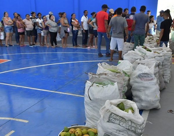 Governo da Paraíba distribui mais 40 toneladas de alimentos para famílias em situação de insegurança alimentar no Sertão SD 600x470 - Governo da Paraíba distribui mais 40 toneladas de alimentos para famílias em situação de insegurança alimentar no Sertão