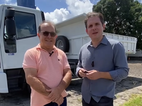 ceninha - Bonito de Santa Fé: Prefeito Ceninha Lucena recebe caminhão basculante através do deputado Hugo Motta