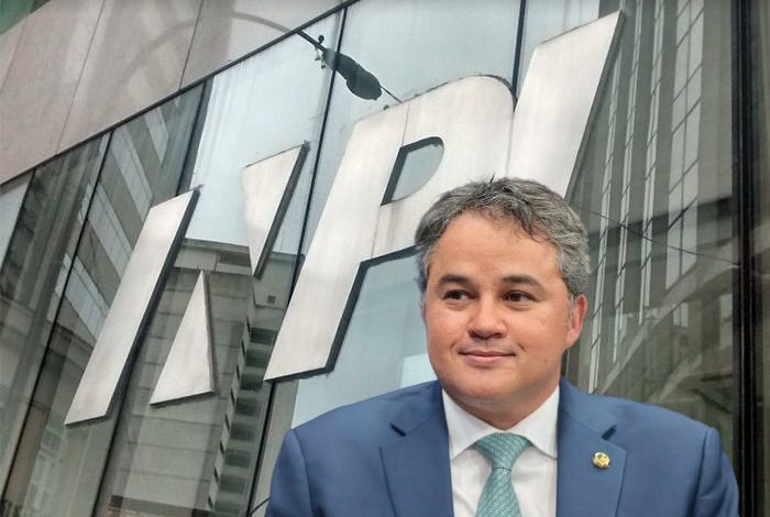 Senador Efraim Filho parabeniza UFCG por liderar ranking de pedidos de patentes por invenção efraim 2 700x470 - Senador Efraim Filho parabeniza UFCG por liderar ranking de pedidos de patentes por invenção