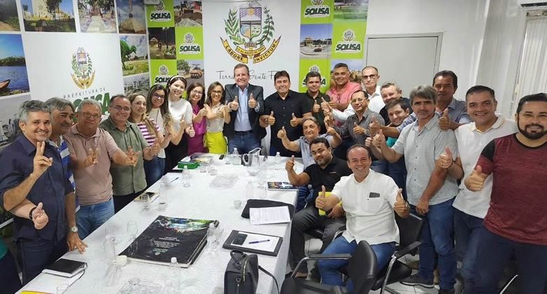 É MOÍDO: Prefeito não cumpre acordo com vereadores e secretários que são pré-candidatos continuam nos cargos tyrone secretarios 780x419 - É MOÍDO: Prefeito não cumpre acordo com vereadores e secretários que são pré-candidatos continuam nos cargos