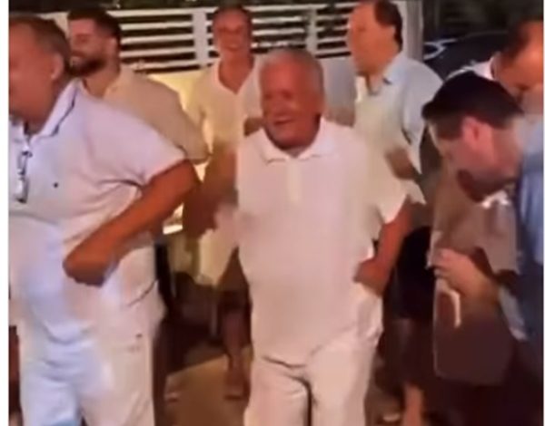 Depois de acabar com o São João e o Carnaval, prefeito de Cajazeiras curte o réveillon em João Pessoa ze 600x470 - Depois de acabar com o São João e o Carnaval, prefeito de Cajazeiras curte o réveillon em João Pessoa