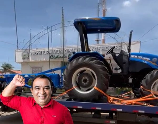 MH 1 600x470 - Prefeito Marcos Eron entrega novo trator agrícola a população de Monte Horebe