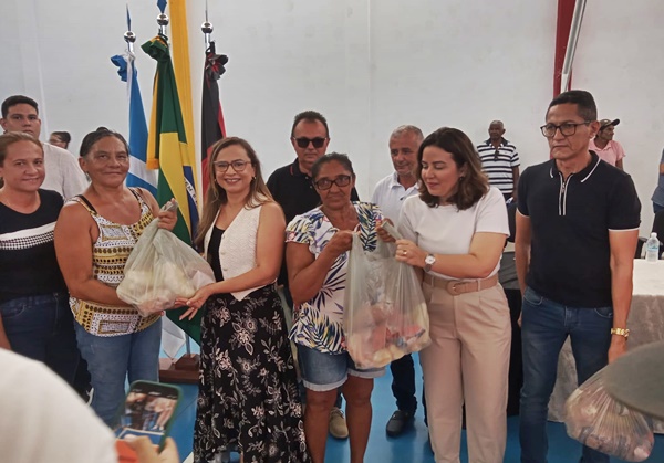 Governo da Paraíba distribui alimentos para famílias em situação de insegurança alimentar em São Domingos SD3 - Governo da Paraíba distribui alimentos para famílias em situação de insegurança alimentar em São Domingos