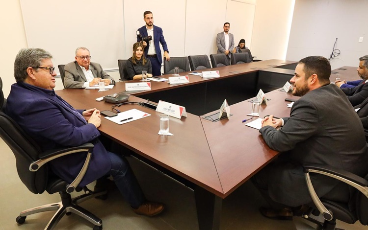 João Azevêdo recebe superintendente do INSS no Nordeste e trata de parcerias na educação, saúde e otimização do atendimento joao 1 - João Azevêdo recebe superintendente do INSS no Nordeste e trata de parcerias na educação, saúde e otimização do atendimento