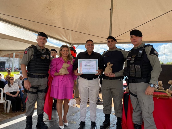 Segurança pública: Prefeito João Neto recebe comenda e 2ª Companhia da Polícia militar é instalada em Aparecida APARECIDA4 - Segurança pública: Prefeito João Neto recebe comenda e 2ª Companhia da Polícia militar é instalada em Aparecida