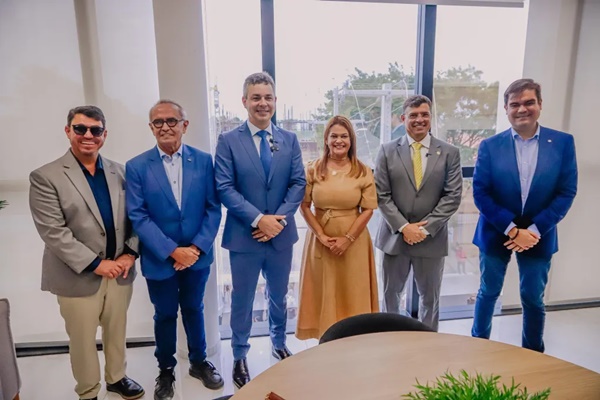 Prefeito de João Pessoa afirma que nova sede da Câmara de Cabedelo consolida bom momento da cidade portuária cicerocb - Prefeito de João Pessoa afirma que nova sede da Câmara de Cabedelo consolida bom momento da cidade portuária
