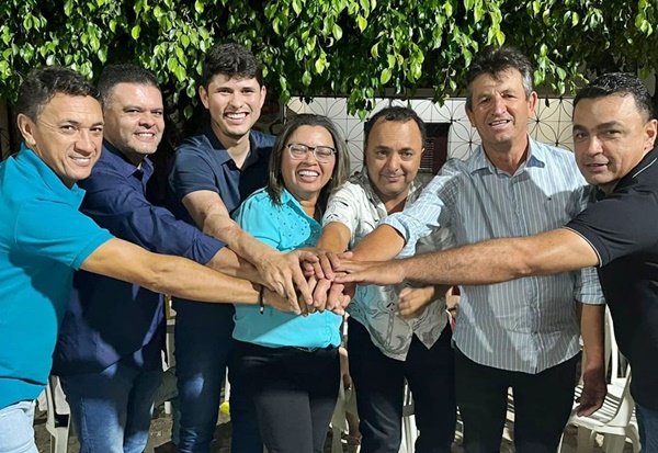 Em Bernardino Batista: Vereador reeleito Bastim de Albuíno realiza festa da vitória em comemoração ao seu sexto mandato consecutivo BASTIM1 - Em Bernardino Batista: Vereador reeleito Bastim de Albuíno realiza festa da vitória em comemoração ao seu sexto mandato consecutivo