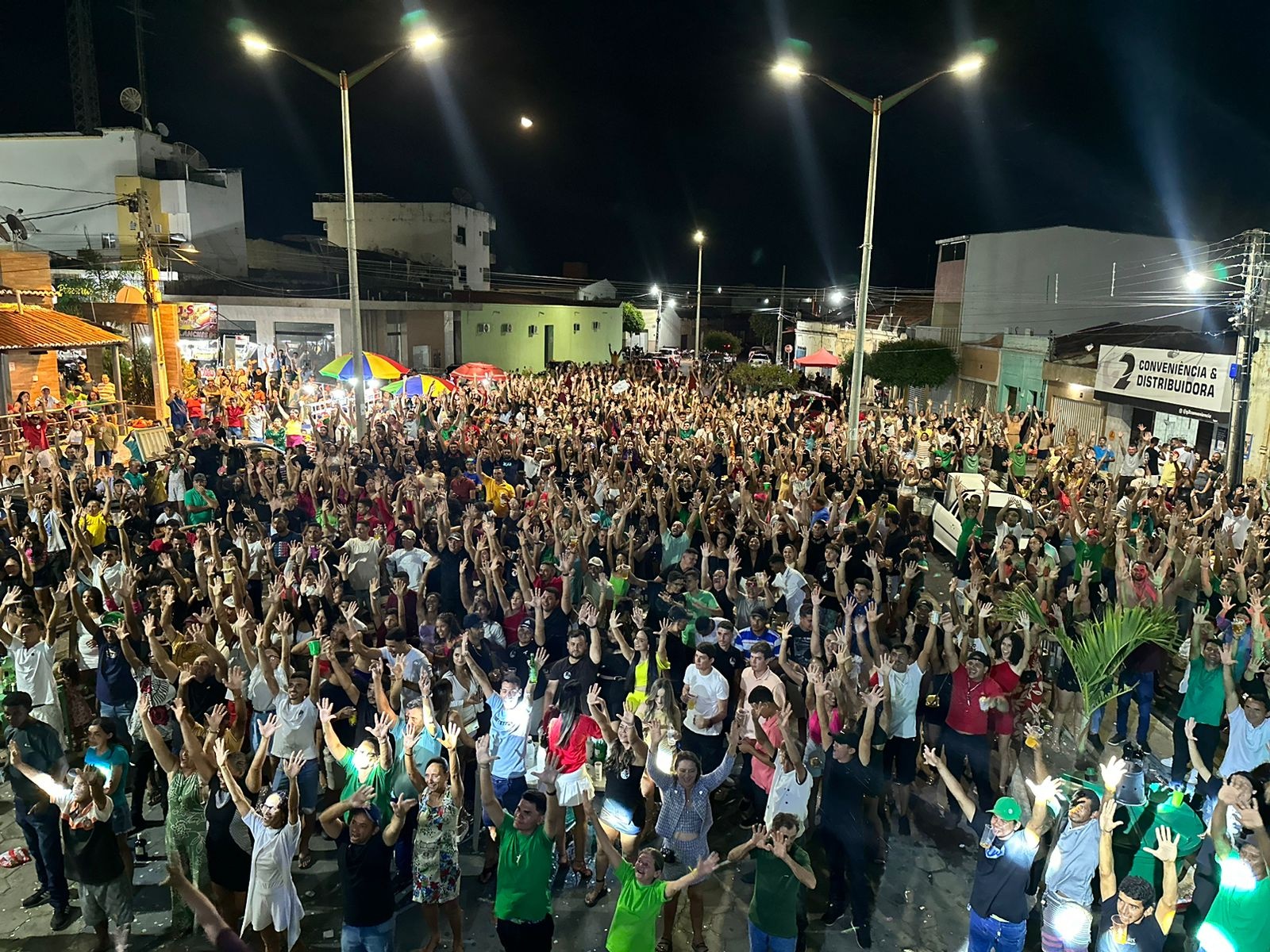Multidão marca presença em São José da Lagoa Tapada para celebrar vitória de Neto de Coraci e Irmão Gilberto neto2 - Multidão marca presença em São José da Lagoa Tapada para celebrar vitória de Neto de Coraci e Irmão Gilberto