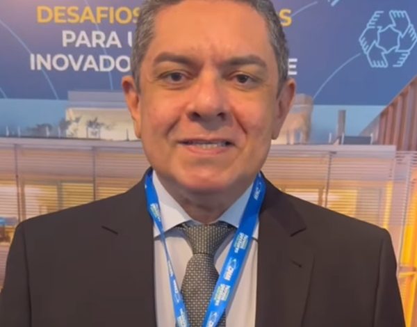Em Brasília, prefeito de Joca Claudino, Rinaldo Cipriano, participa de seminário que reúne gestores públicos RinaldoC 600x470 - Em Brasília, prefeito de Joca Claudino, Rinaldo Cipriano, participa de seminário que reúne gestores públicos