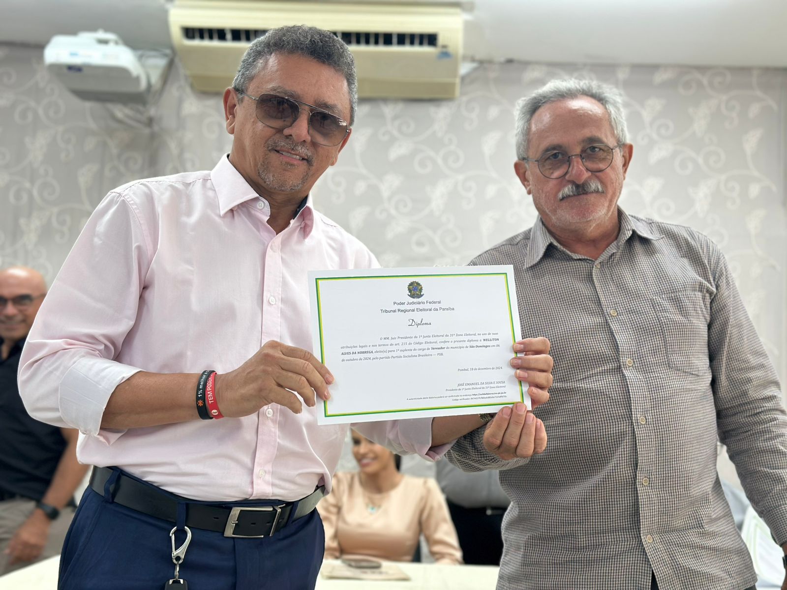 Prefeita reeleita de São Domingos, Adeilza Soares, vice eleito, Leonardo e vereadores são diplomados SD14 - Prefeita reeleita de São Domingos, Adeilza Soares, vice eleito, Leonardo e vereadores são diplomados