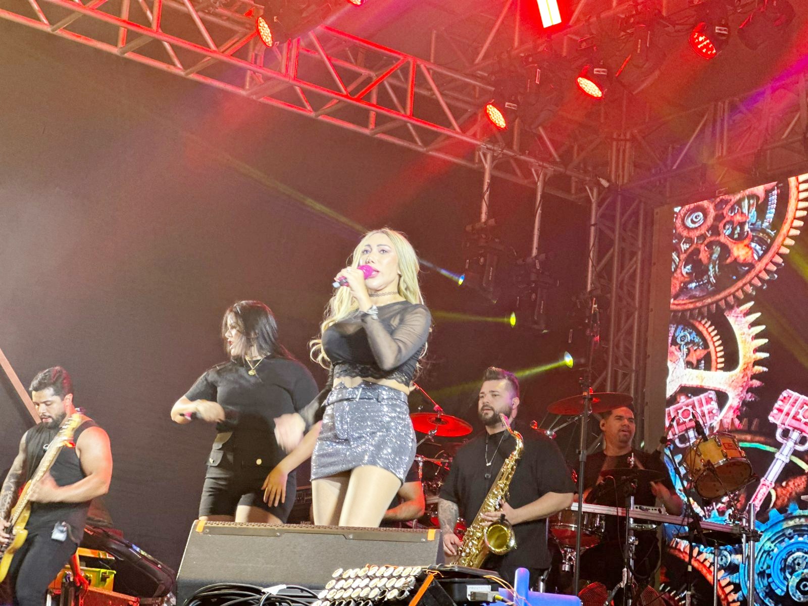 Nazarezinho celebra 63 anos de emancipação política com o maior público da história com os shows de Anísio Jr., Taty Girl e Litto Lins naza5 - Nazarezinho celebra 63 anos de emancipação política com o maior público da história com os shows de Anísio Jr., Taty Girl e Litto Lins