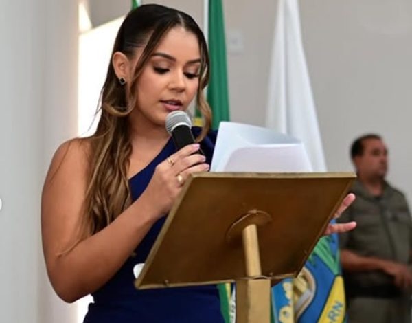 Prefeita eleita de Tenente Ananias, Dayane Batista, anuncia secretariado para a gestão 2025-2028; VEJA prefeita 600x470 - Prefeita eleita de Tenente Ananias, Dayane Batista, anuncia secretariado para a gestão 2025-2028; VEJA