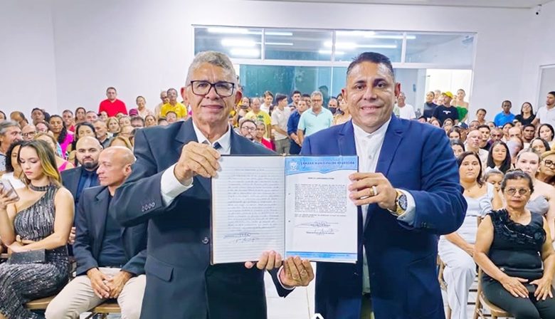 JOAON1 780x448 - João Neto é empossado para mais um mandato  como prefeito de Aparecida e reafirma compromisso com o povo