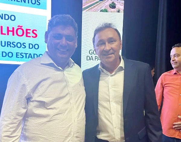 Prefeito Thially Aristóteles marca presença em prestação de contas do Governo João Azevedo em João Pessoa Thially2 - Prefeito Thially Aristóteles marca presença em prestação de contas do Governo João Azevedo em João Pessoa