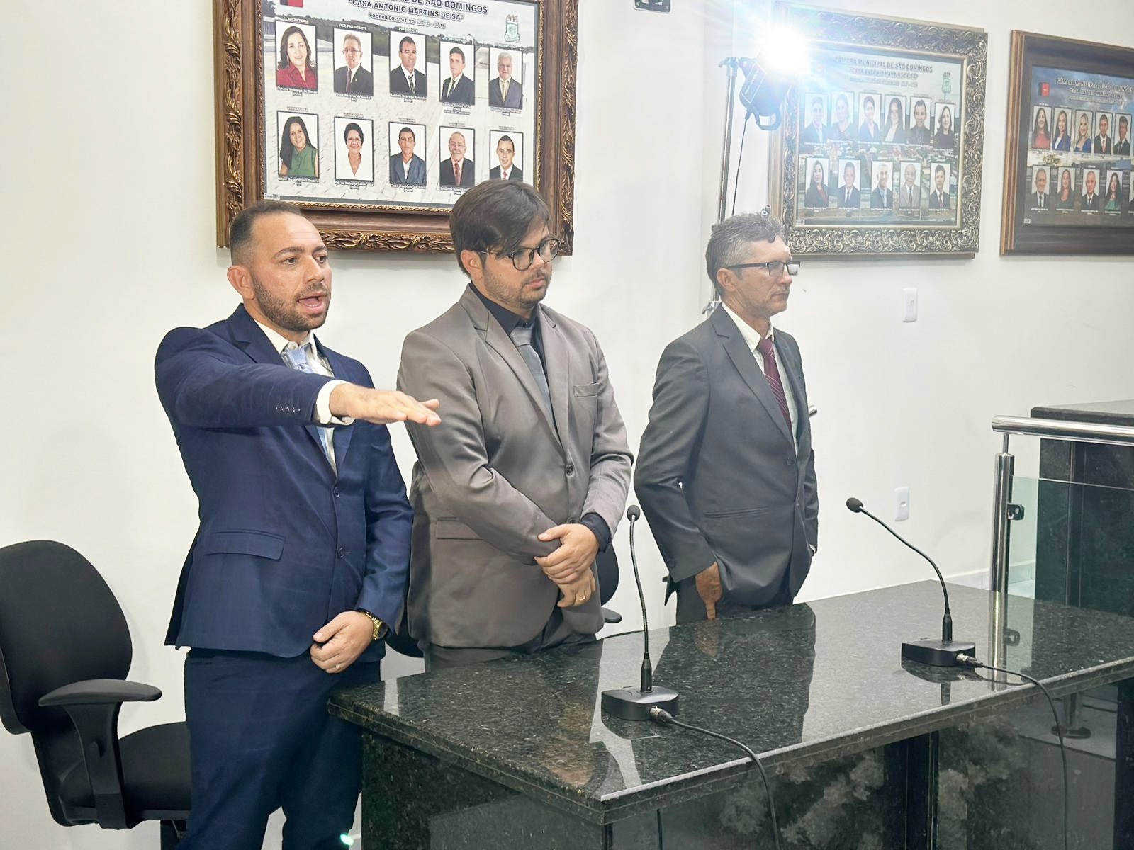 Adeilza Soares toma posse para seu terceiro mandato como prefeita de São Domingos adeilza posse6 - Adeilza Soares toma posse para seu terceiro mandato como prefeita de São Domingos