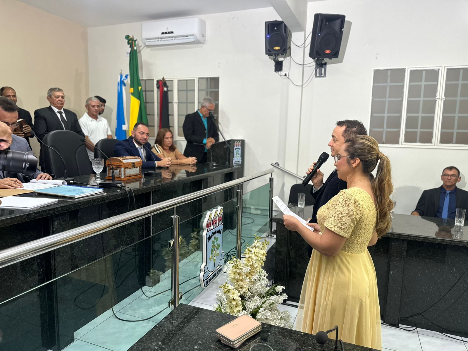 Adeilza Soares toma posse para seu terceiro mandato como prefeita de São Domingos adeilza posse9 - Adeilza Soares toma posse para seu terceiro mandato como prefeita de São Domingos