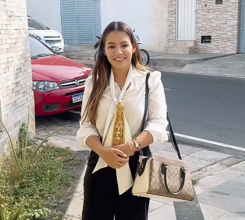 Prefeita Dayane Batista inicia mandato em Tenente Ananias com Fé e Esperança: Servidores são surpreendidos com gestos de carinho e devoção dayana - Prefeita Dayane Batista inicia mandato em Tenente Ananias com Fé e Esperança: Servidores são surpreendidos com gestos de carinho e devoção