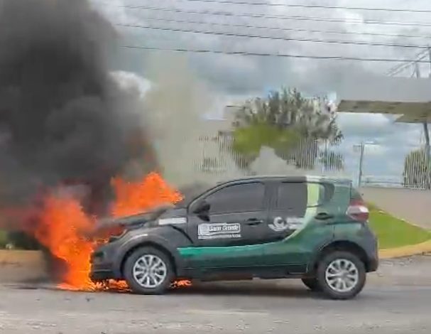 Carro da prefeitura de Serra Grande pega fogo na BR-230 em Sousa serra 607x470 - Carro da prefeitura de Serra Grande pega fogo na BR-230 em Sousa