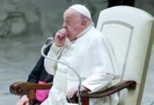 papa 220x150 - Vaticano já ensaia o funeral do Papa Francisco; diz jornal britânico