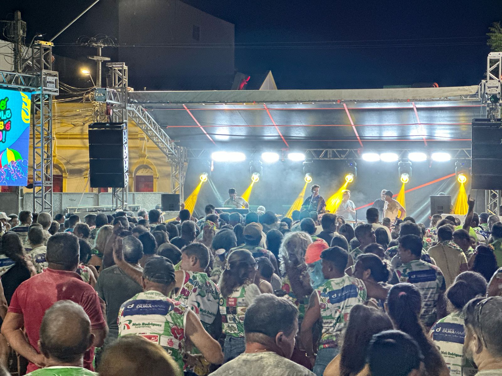 1gilson - "Bloco É Mole Mais É Meu" Salva Carnaval de Sousa e lota avenida na ressaca de carnaval