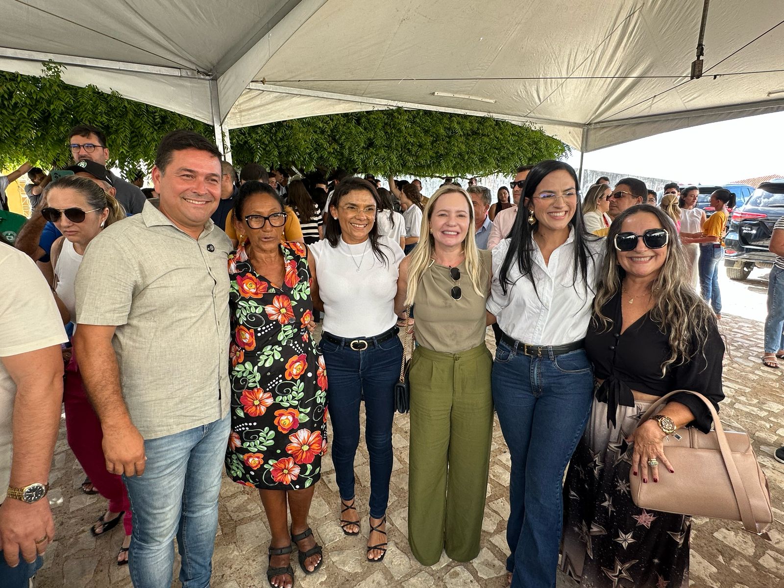 Condado6 - Governador em exercício Lucas Ribeiro inspeciona obras e pavimentação em Condado ao lado do prefeito Caio Paixão