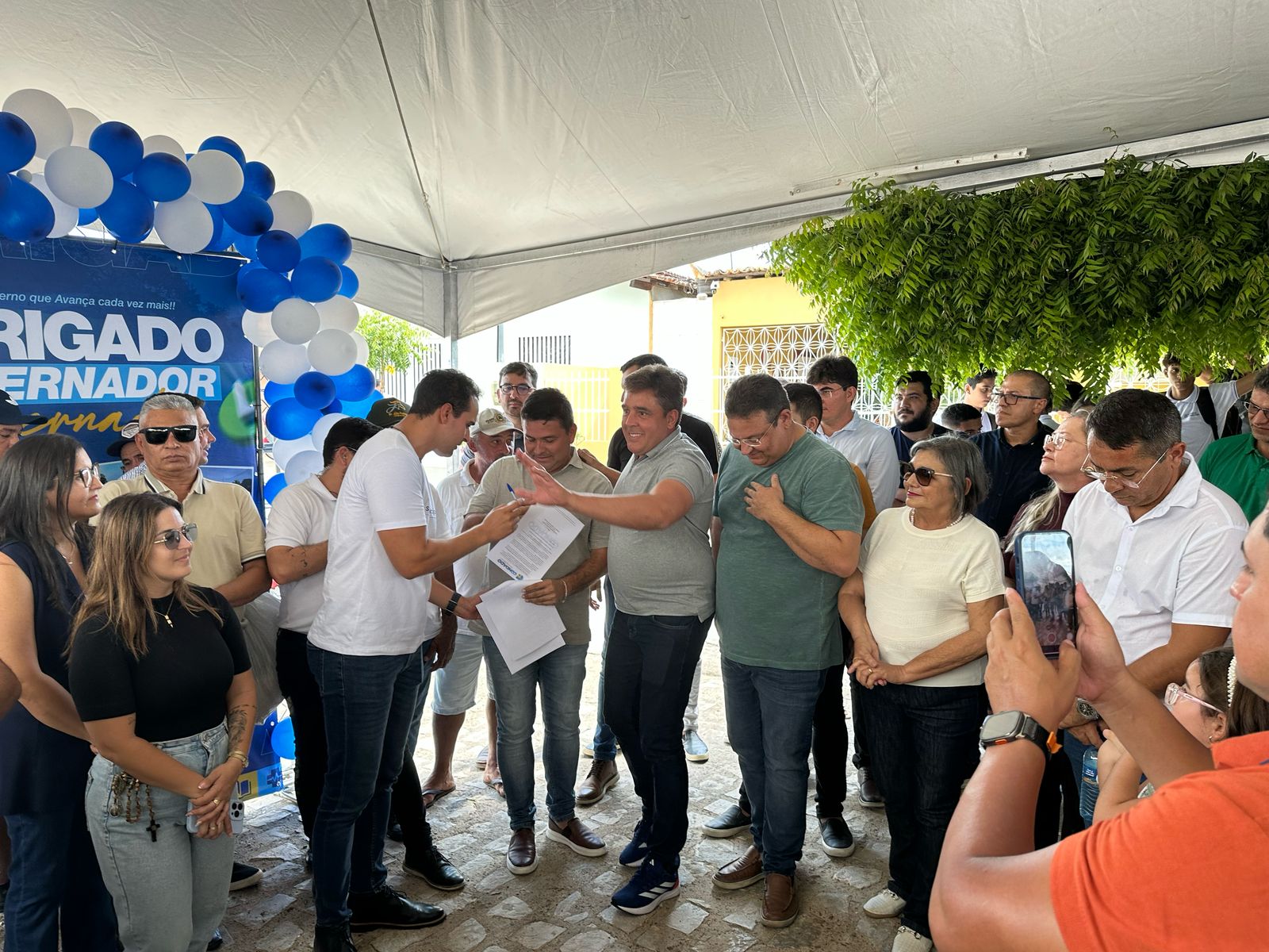 Condado7 - Governador em exercício Lucas Ribeiro inspeciona obras e pavimentação em Condado ao lado do prefeito Caio Paixão