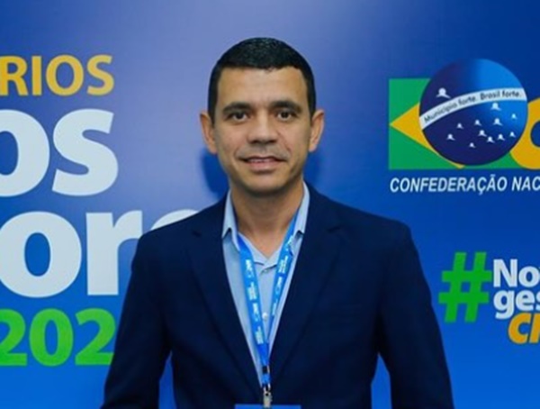 alberto2 - Em Santa Cruz: Prefeito Alberto de Braz reafirma compromisso com servidores municipais ao pagar salários referente ao mês de fevereiro