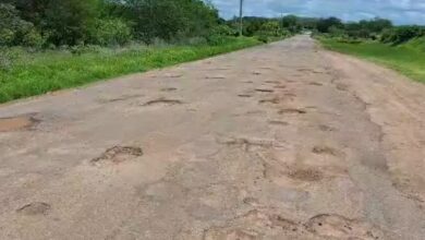 estrada rn 390x220 - O abandono das estradas do RN: Até quando a população tolerará a omissão do Governo Fátima Bezerra?