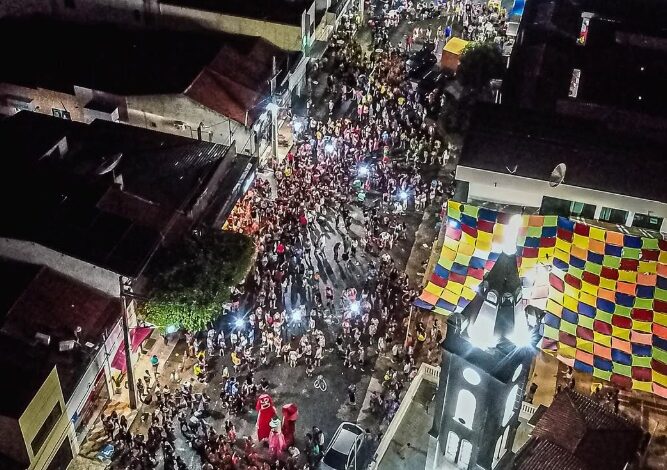 tenente 667x470 - Garimpo da Alegria: Volta do tradicional carnaval de Tenente Ananias é sucesso de público