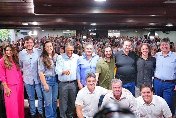 “A oposição está coesa e demonstra ter capacidade e viabilidade para apresentar propostas consistentes ao povo da Paraíba”, diz Efraim Filho. psd1 - “A oposição está coesa e demonstra ter capacidade e viabilidade para apresentar propostas consistentes ao povo da Paraíba”, diz Efraim Filho.