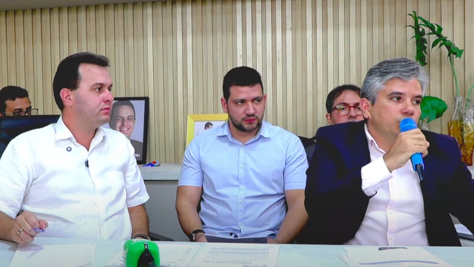 Em Triunfo: Prefeito Espedito Filho decreta estado de calamidade pública financeira durante coletiva de imprensa 1t - Em Triunfo: Prefeito Espedito Filho decreta estado de calamidade pública financeira durante coletiva de imprensa