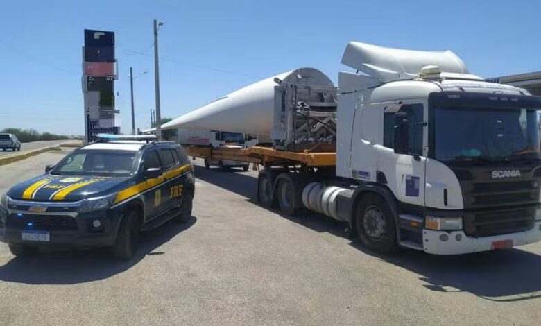 Transporte de 54 pás eólicas interrompe trânsito na BR-101 no Pernambuco com destino a Paraíba; confira trechos, dias e horários prf 780x470 - Transporte de 54 pás eólicas interrompe trânsito na BR-101 no Pernambuco com destino a Paraíba; confira trechos, dias e horários