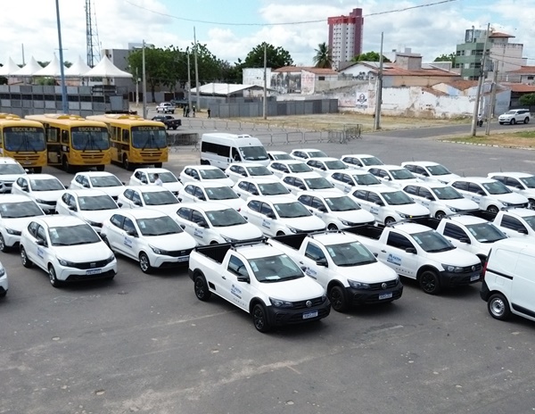 Em Patos: Prefeito Nabor Wanderley renova frota de veículos com entrega de 60 novos automóveis à administração municipal patos2 1 - Em Patos: Prefeito Nabor Wanderley renova frota de veículos com entrega de 60 novos automóveis à administração municipal