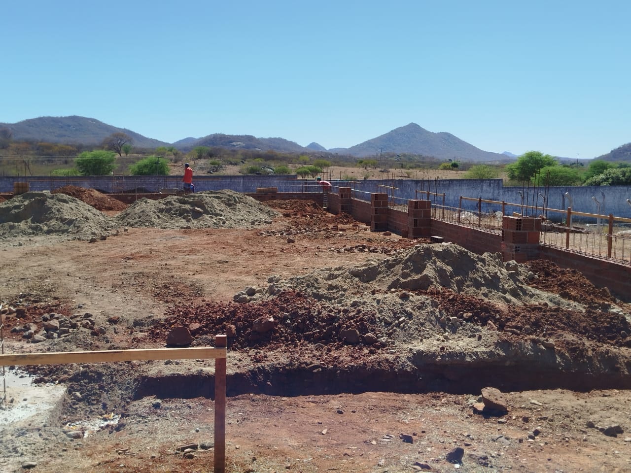 Prefeito Geroncio Junior realiza visita técnica às obras do Abatedouro e Ginásio em São Francisco 4s - Prefeito Geroncio Junior realiza visita técnica às obras do Abatedouro e Ginásio em São Francisco