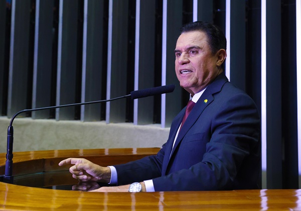 Wilson Santiago propõe jornada especial para empregados públicos que cuidam de dependentes com deficiência WS - Wilson Santiago propõe jornada especial para empregados públicos que cuidam de dependentes com deficiência