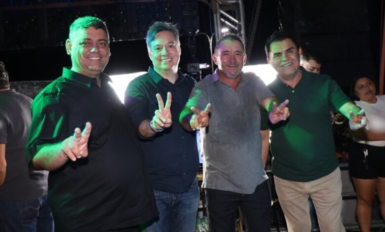Multidão lota Vieirópolis para comemorar os 31 anos de emancipação política com show da Banda Seu Desejo jreethially 780x470 - Multidão lota Vieirópolis para comemorar os 31 anos de emancipação política com show da Banda Seu Desejo