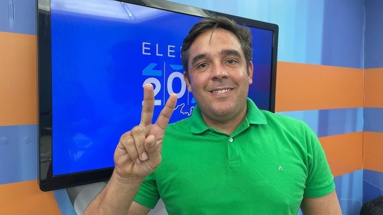 neto - Prefeito Neto de Coraci anuncia antecipação do pagamento de julho dos servidores em comemoração aos 66 anos de emancipação política de São José da Lagoa Tapada