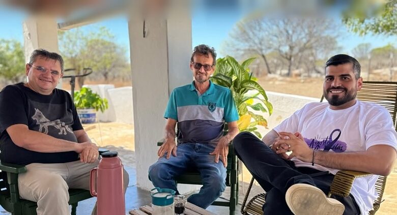 Prefeito Leomar Maia visita zona rural de Belém do Brejo do Cruz e acompanha instalação de poços artesianos belem 1 780x423 - Prefeito Leomar Maia visita zona rural de Belém do Brejo do Cruz e acompanha instalação de poços artesianos