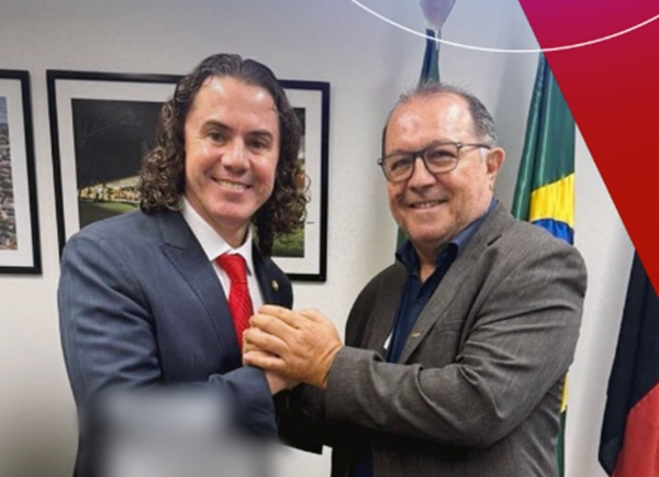 Bonito de Santa Fé é contemplada com ônibus escolar através do senador Veneziano; Prefeito Ceninha comemora ceninhaevene - Bonito de Santa Fé é contemplada com ônibus escolar através do senador Veneziano; Prefeito Ceninha comemora