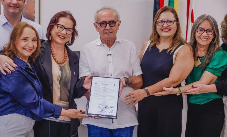 Cícero Lucena firma convênio com a UFPB e garante 60 vagas de mestrado para professores da Rede Municipal de Ensino cicero1 780x470 - Cícero Lucena firma convênio com a UFPB e garante 60 vagas de mestrado para professores da Rede Municipal de Ensino