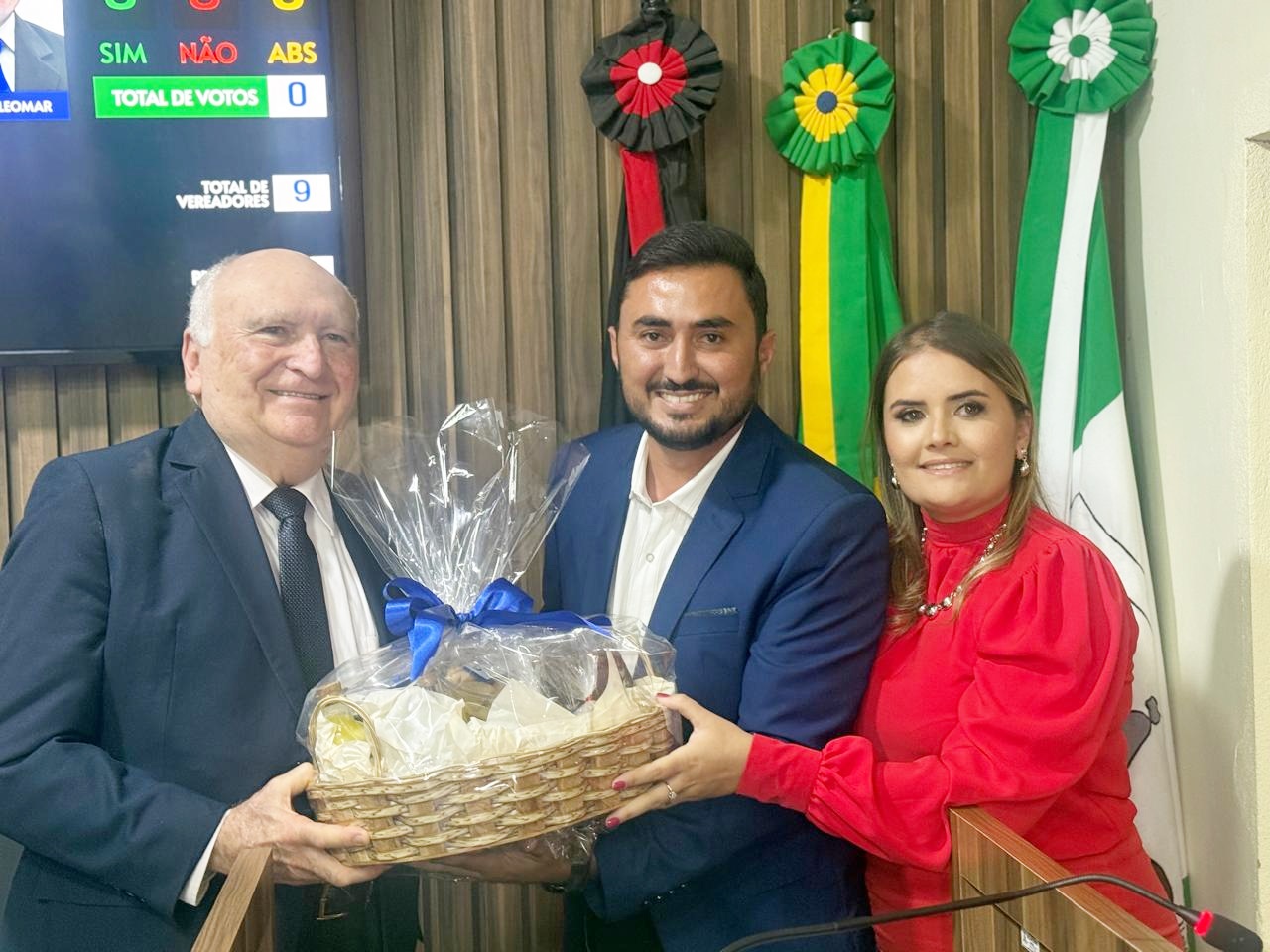 Câmara de Nazarezinho homenageia conselheiro do TCE-PB Nominando Diniz com Título de Cidadão Nazarezinhense naza05 - Câmara de Nazarezinho homenageia conselheiro do TCE-PB Nominando Diniz com Título de Cidadão Nazarezinhense