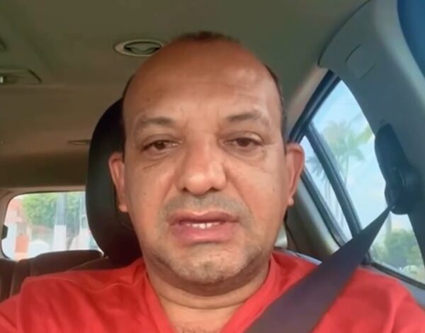 Em São José de Caiana: Prefeito Manoel Moleque rebate falsas acusações de Ricardo Coutinho sobre proibição de entrevista em rádio comunitária da cidade MANOEL 600x470 - Em São José de Caiana: Prefeito Manoel Moleque rebate falsas acusações de Ricardo Coutinho sobre proibição de entrevista em rádio comunitária da cidade