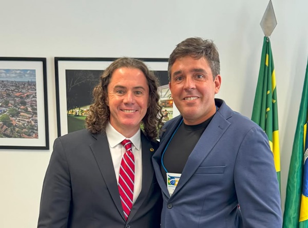 Prefeito Neto de Coraci anuncia construção de nova praça em São José da Lagoa Tapada através de emenda do senador Veneziano no valor de R$ 396 mil Story instagram comunicado importante moderno azul e amarelo 2 - Prefeito Neto de Coraci anuncia construção de nova praça em São José da Lagoa Tapada através de emenda do senador Veneziano no valor de R$ 396 mil